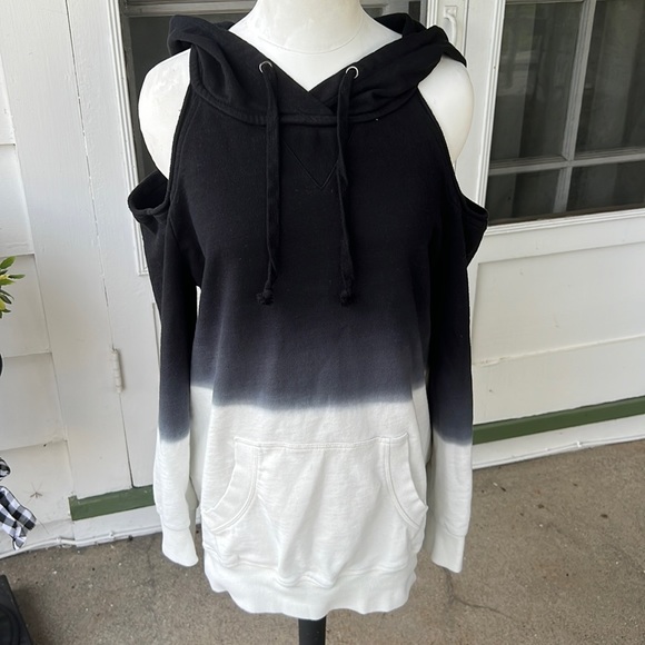 Cold Shoulder Hoody in Black and White Ombre | Small - Picture 1 of 12